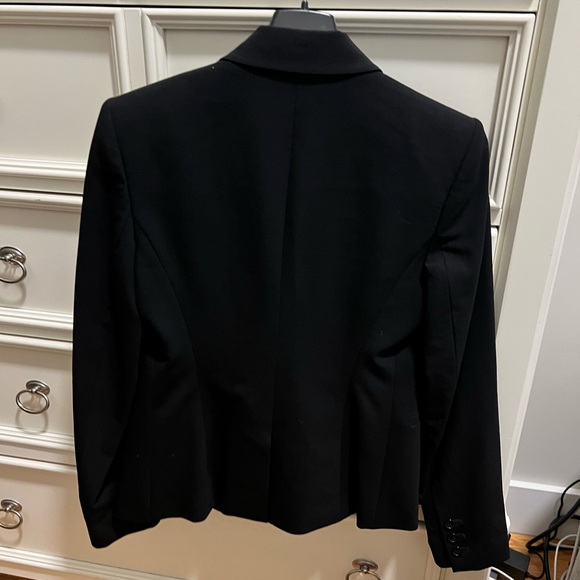 Brand new Theory suit jacket / blazer in Size 0 - Picture 2 of 4
